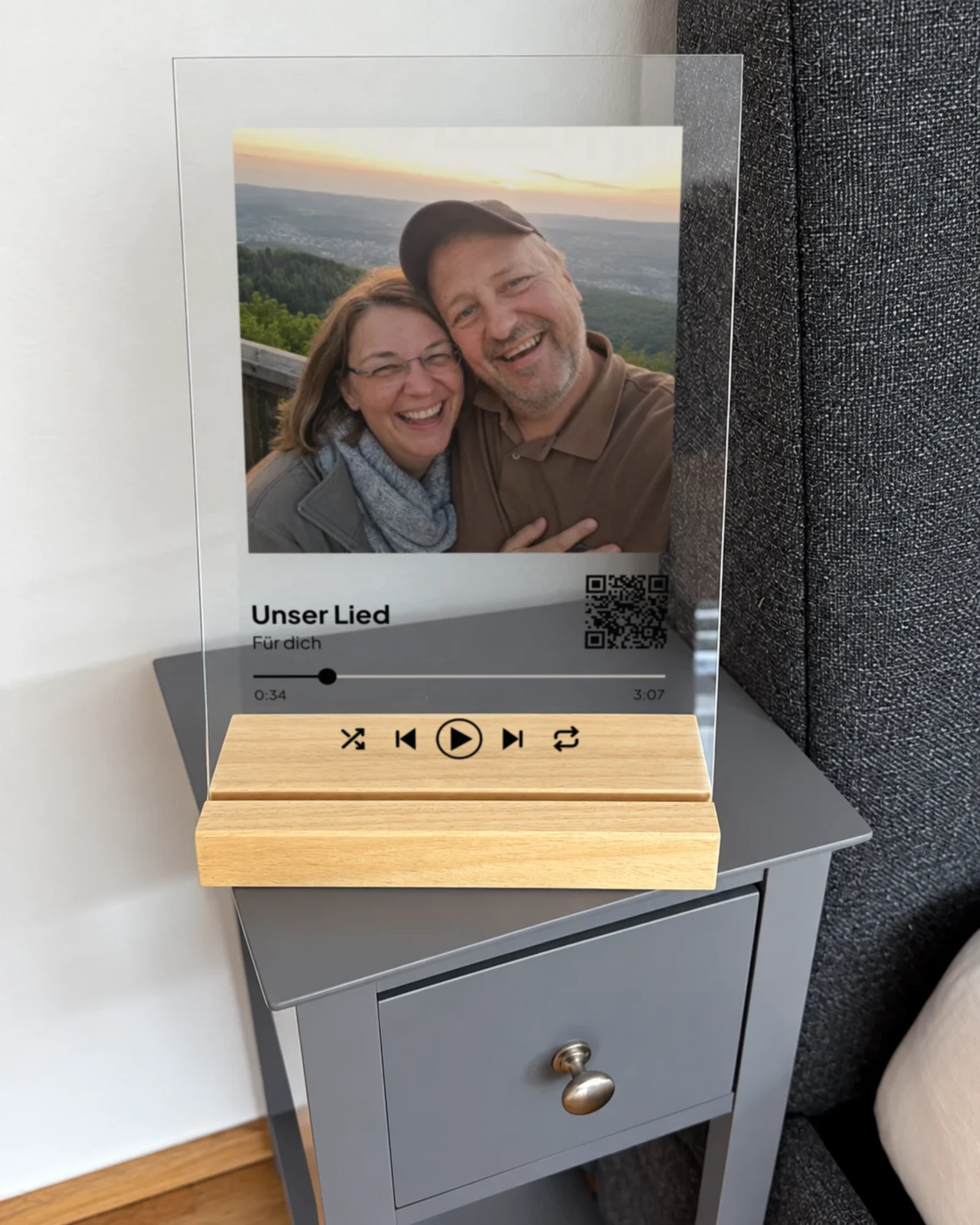 Acrylglas mit Foto, Songtitel, Player und Code zum Abspielen